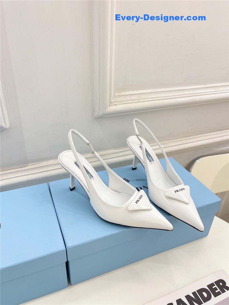Pra*a counter catwalk pointy sandals