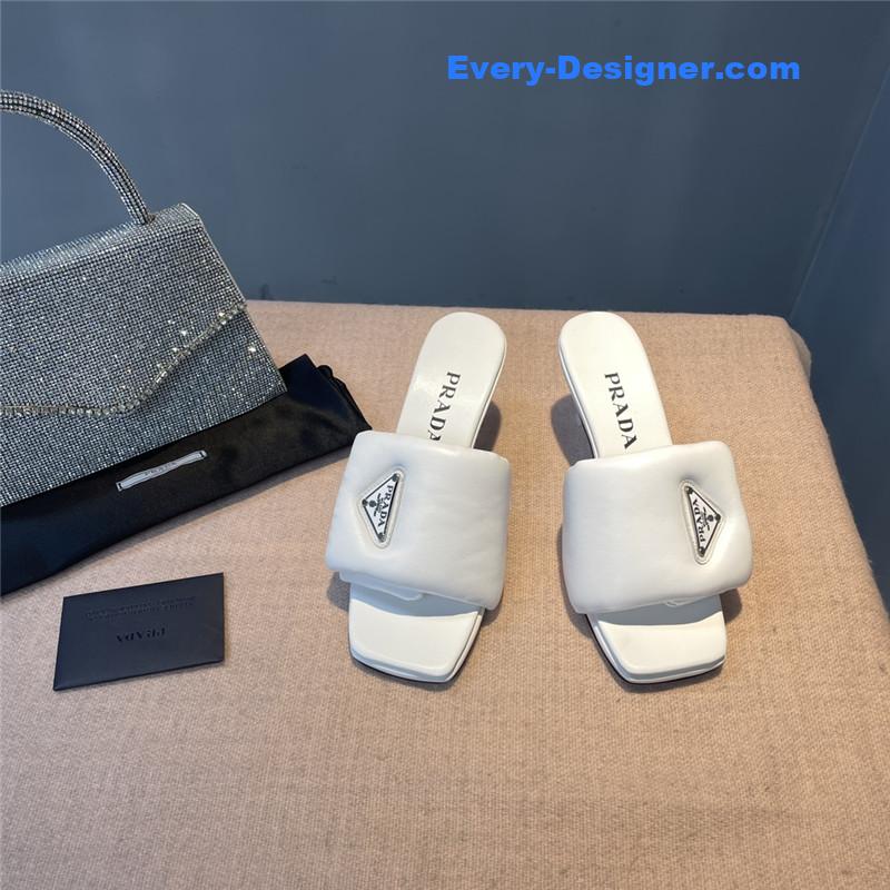 Pra*a latest hot style slippers