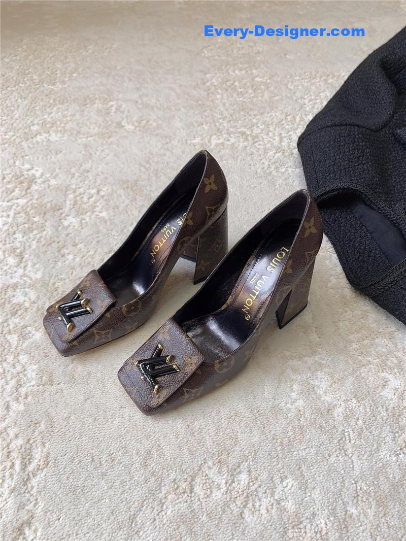 l0vis Vvtt0n lv shake high heels