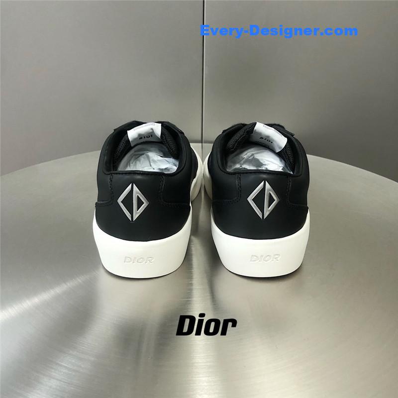 D10r low top sneakers