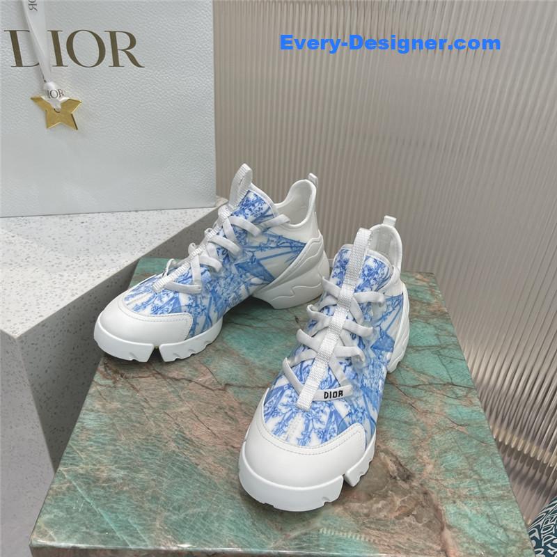 D10r old shoes