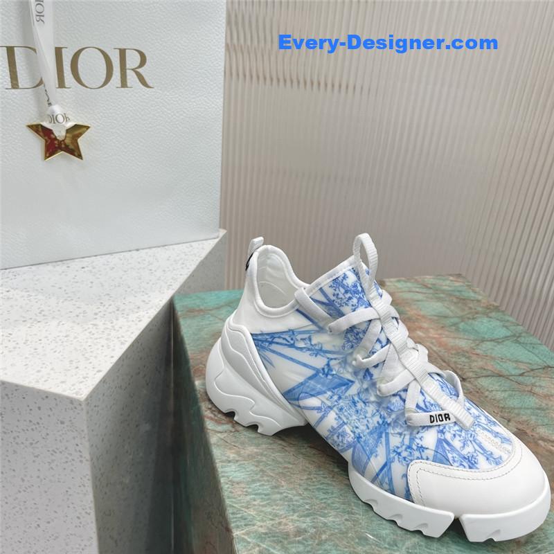 D10r old shoes