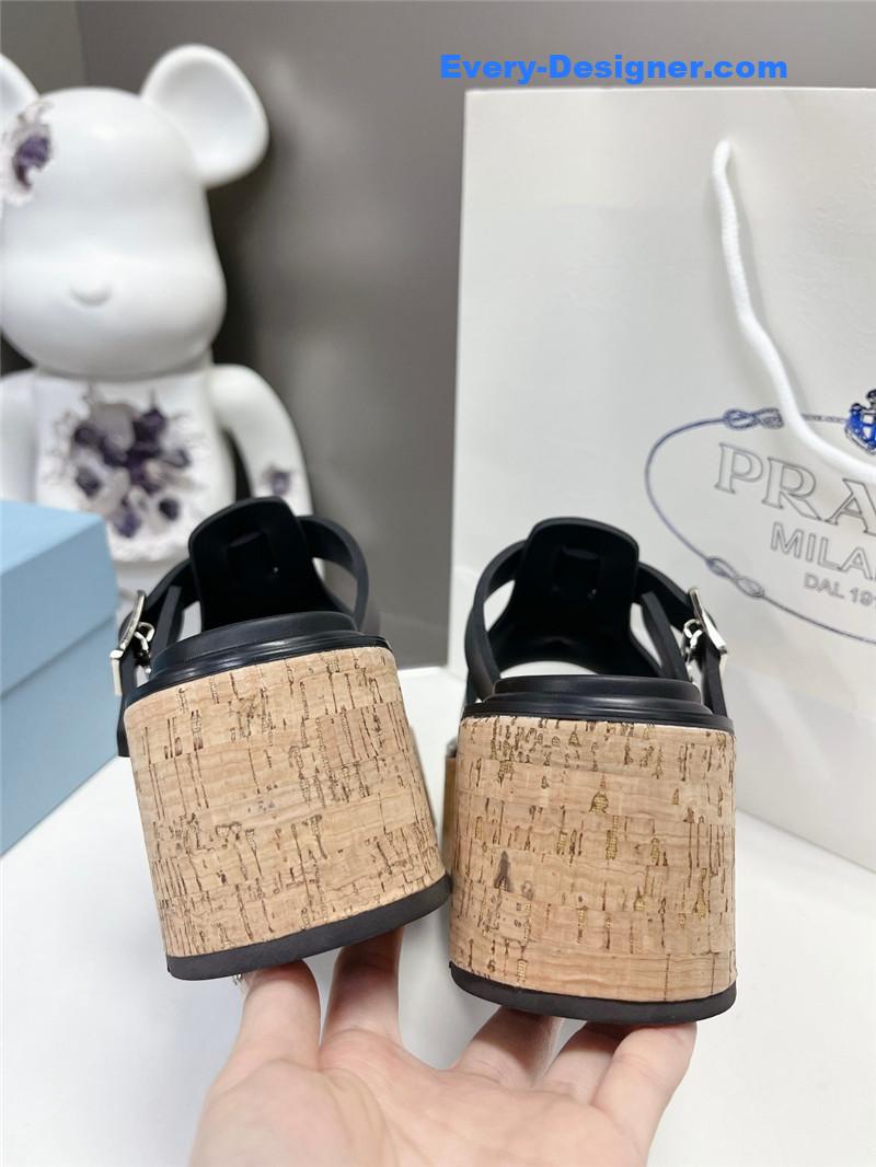 Pra*a zigzag roman braid platform rubber sandals