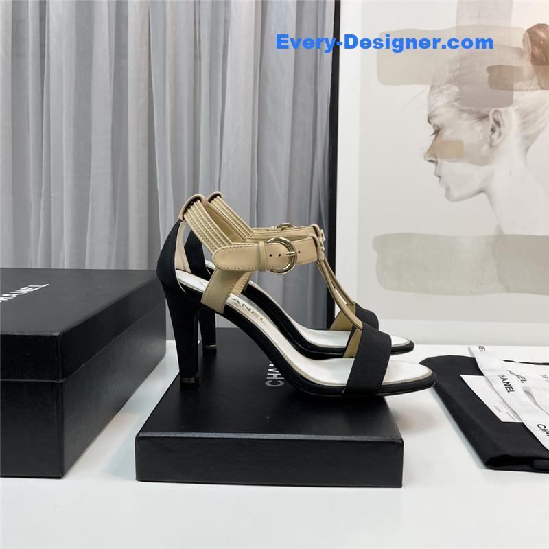 CC classic chain accessories sandals