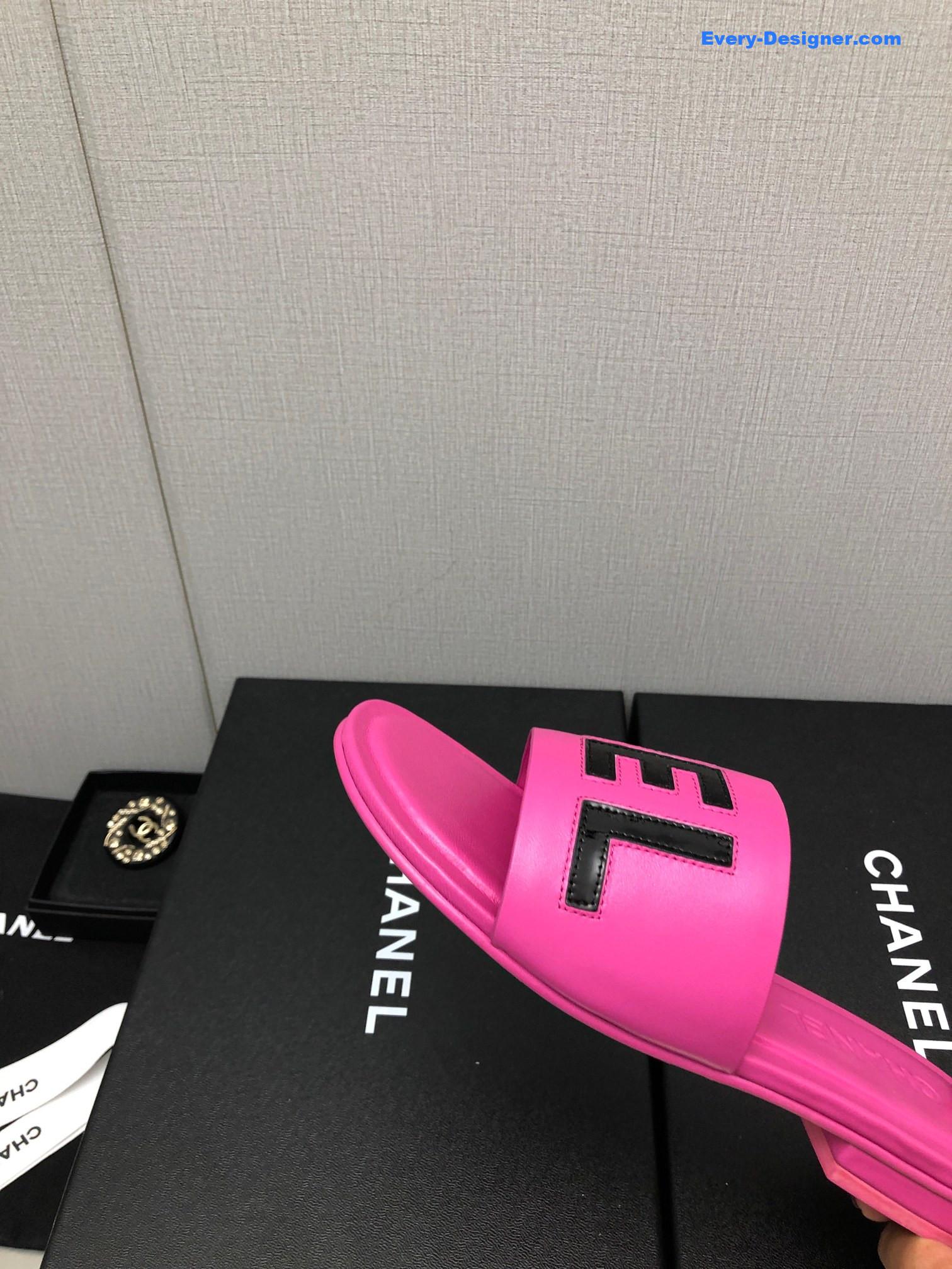 CC color matching letter leather buckle slippers