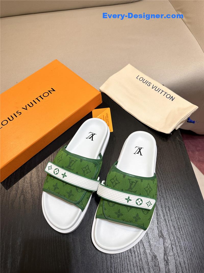 l0vis Vvtt0n lv sandals