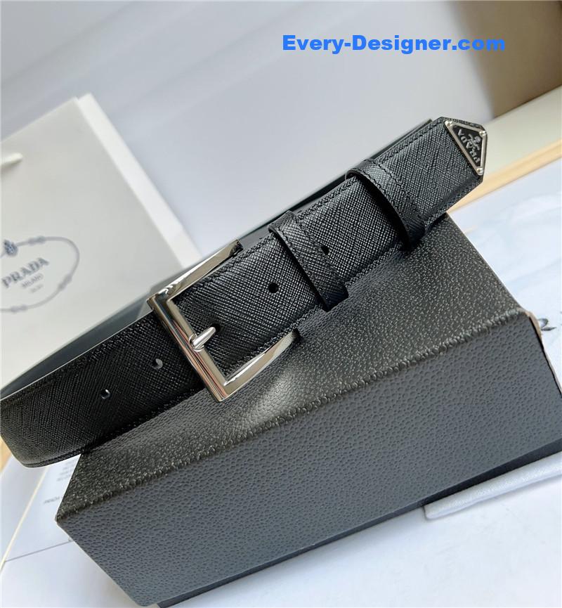 Pra*a enamelled metal triangle logo belt