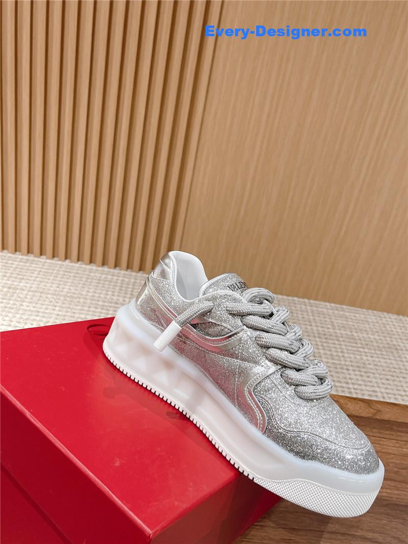 Va1e*ntin0 studded one stud low top sneakers