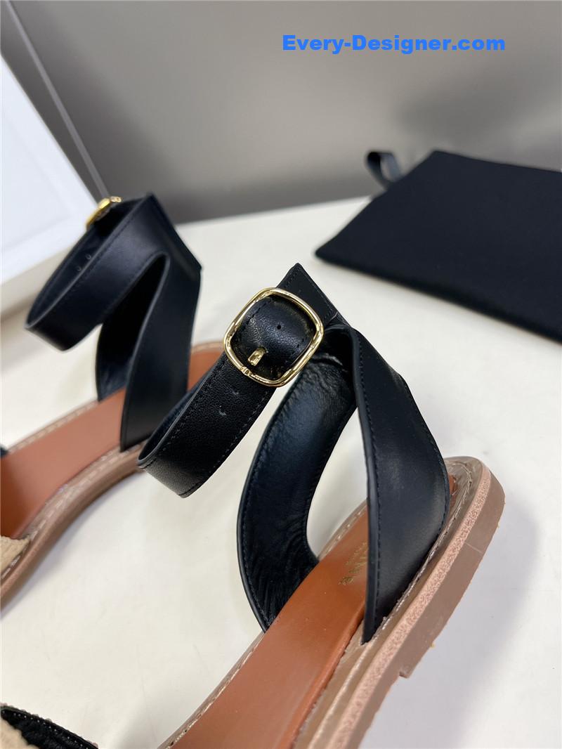 Ce1i*e logo flat sandals
