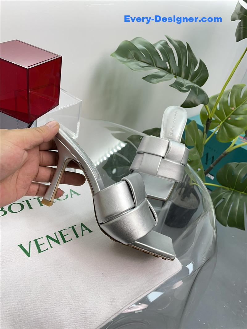 b0tt*ga Ven*ta windmill cube slippers