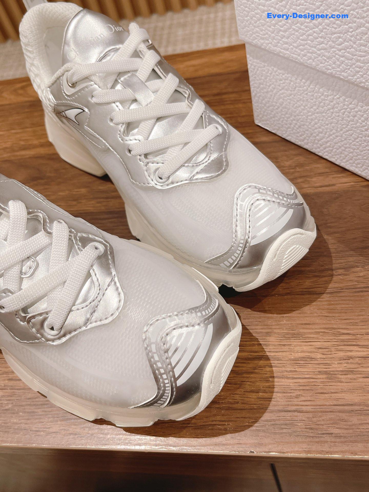 D10r silver vibe chunky sneakers