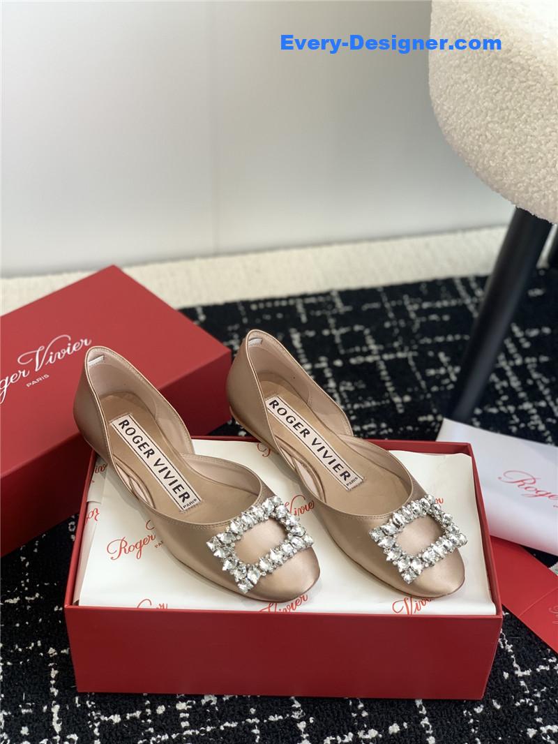 roger u1u1er hollow silk satin d1am0nd buckle flat shoes