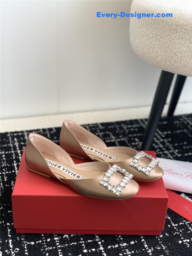 roger u1u1er hollow silk satin d1am0nd buckle flat shoes