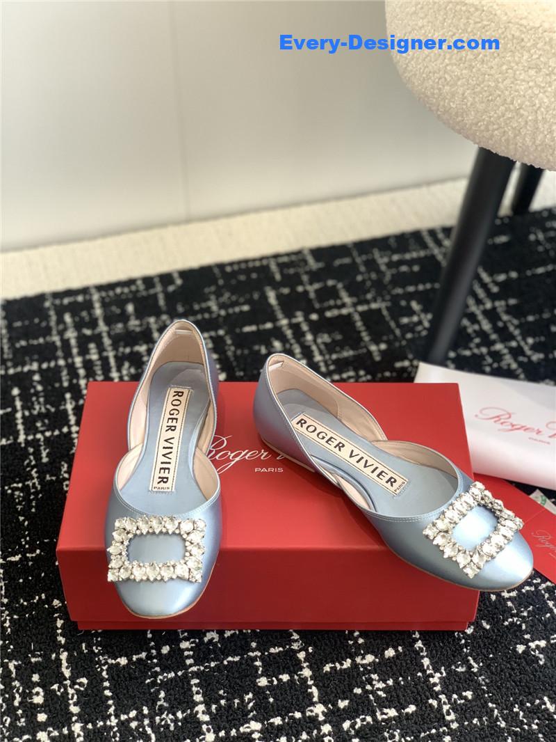 roger u1u1er hollow silk satin d1am0nd buckle flat shoes
