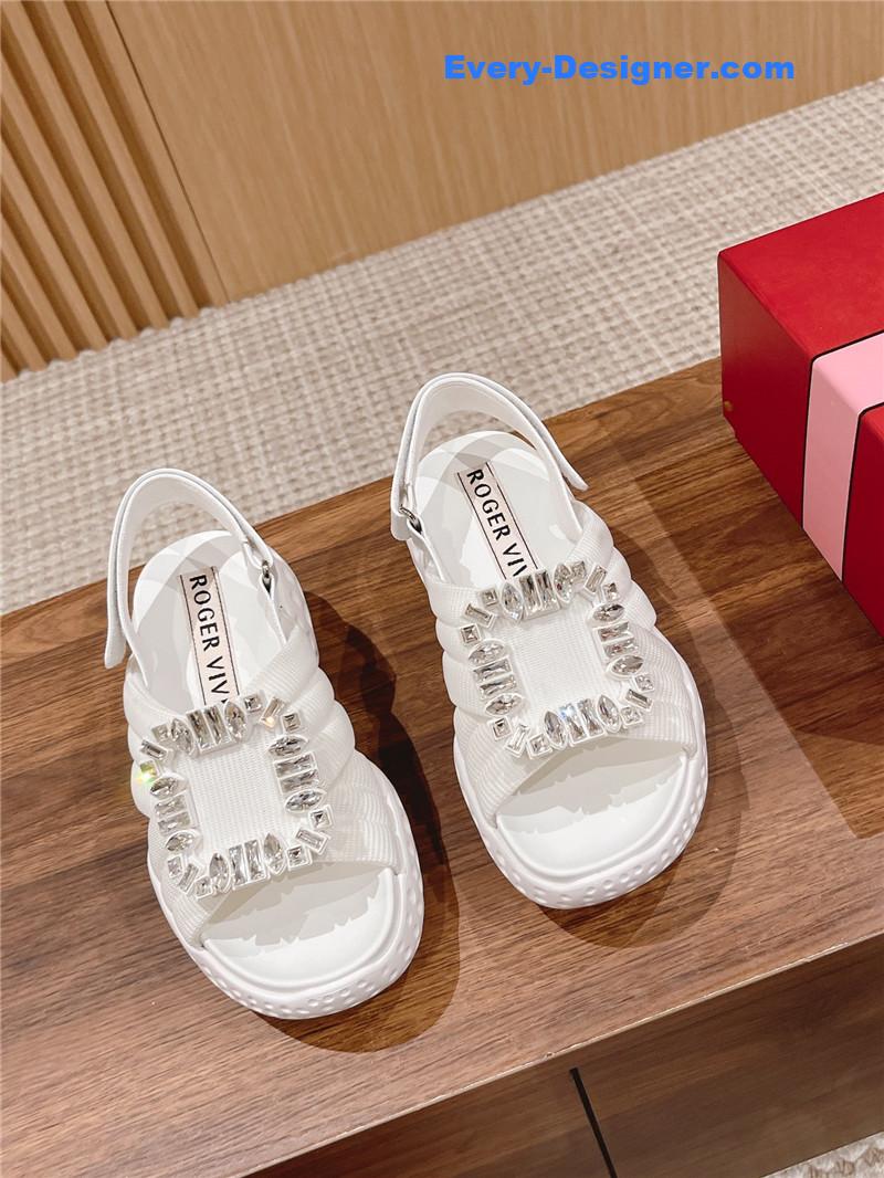 roger u1u1er d1am0nd buckle platform sandals