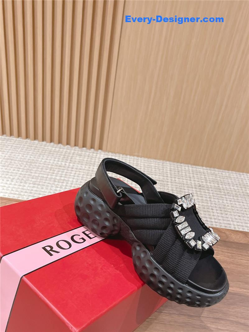 roger u1u1er d1am0nd buckle platform sandals