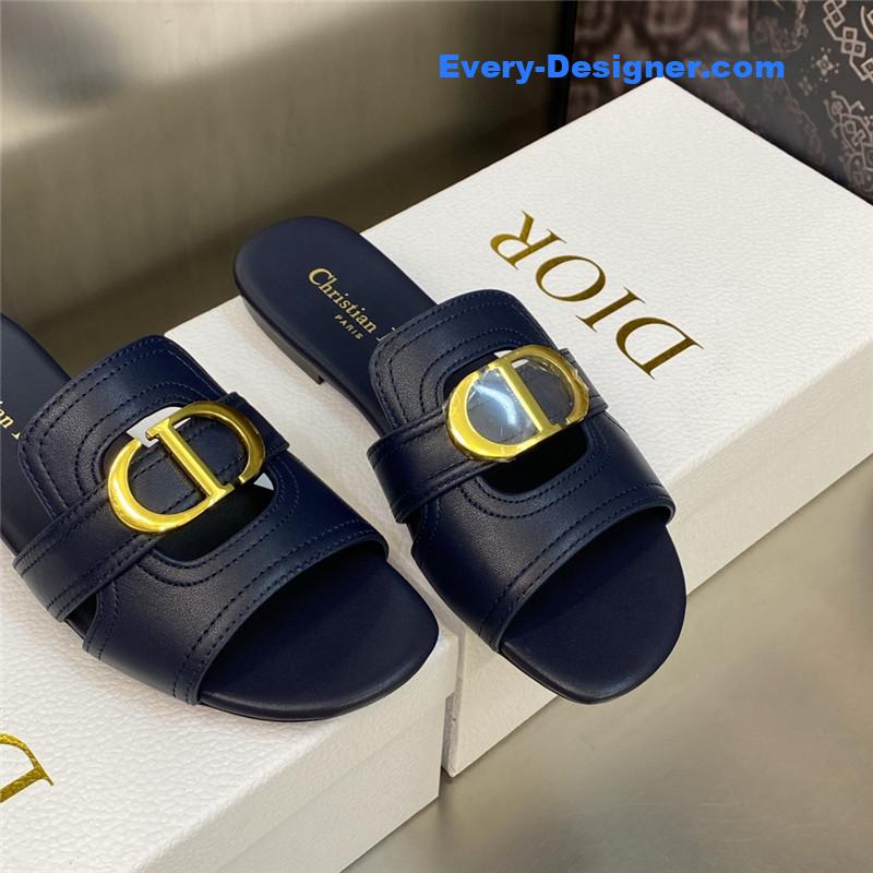 D10r cd letter metal logo flat hollow sandals