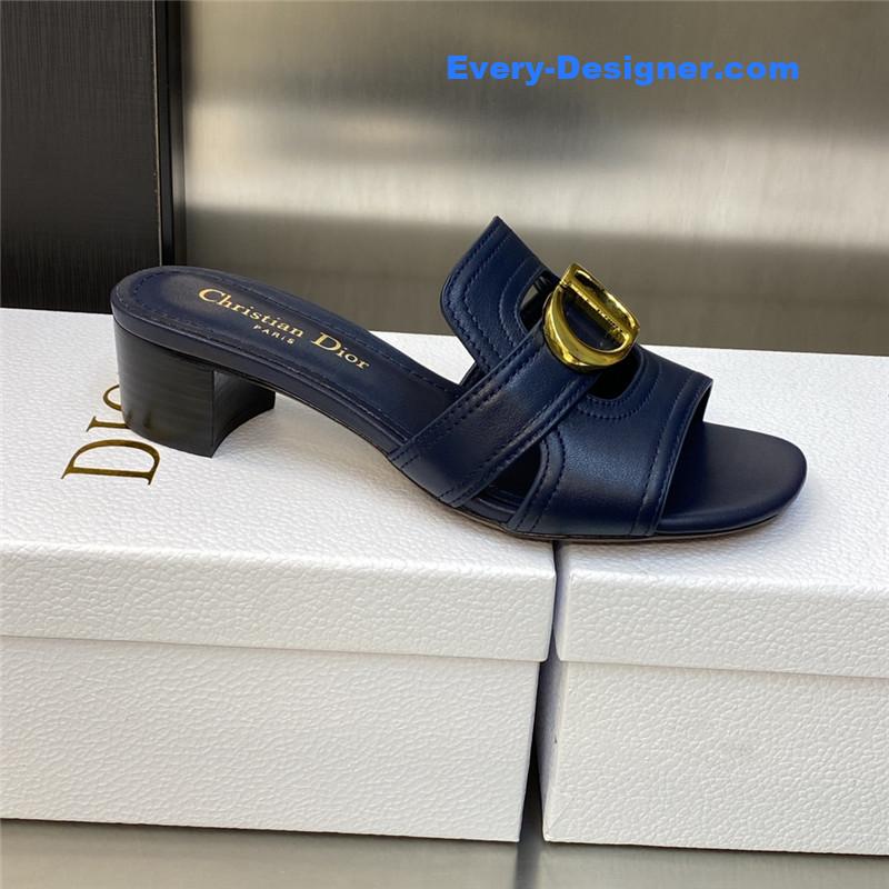 D10r cd letter metal logo flat hollow sandals