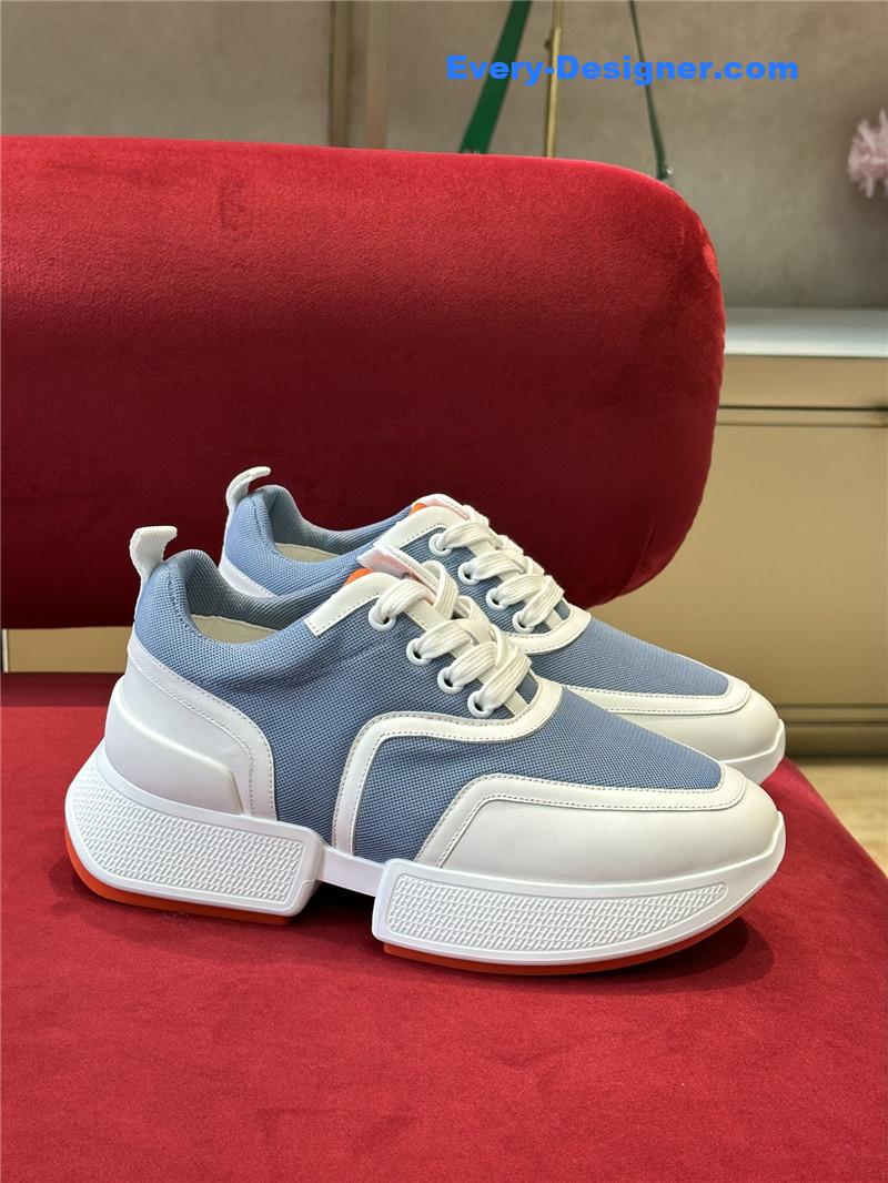 H**me5 new sneakers
