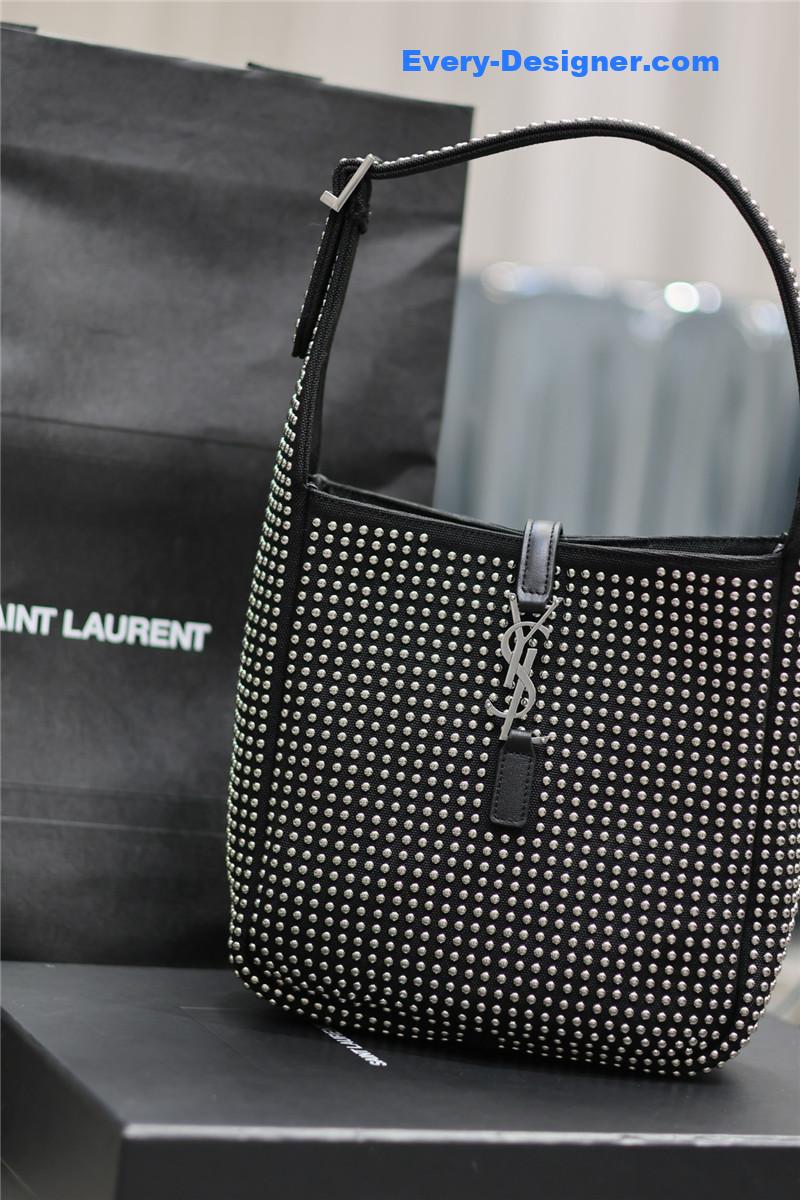 Y51 le 5a7 hobo bag