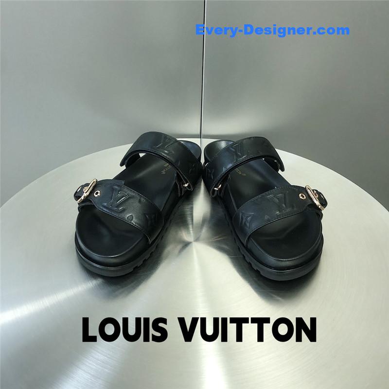l0vis Vvtt0n lv metal buckle logo platform slippers