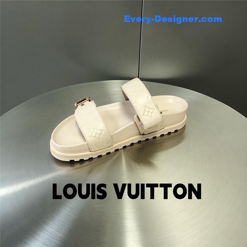 l0vis Vvtt0n lv metal buckle logo platform slippers