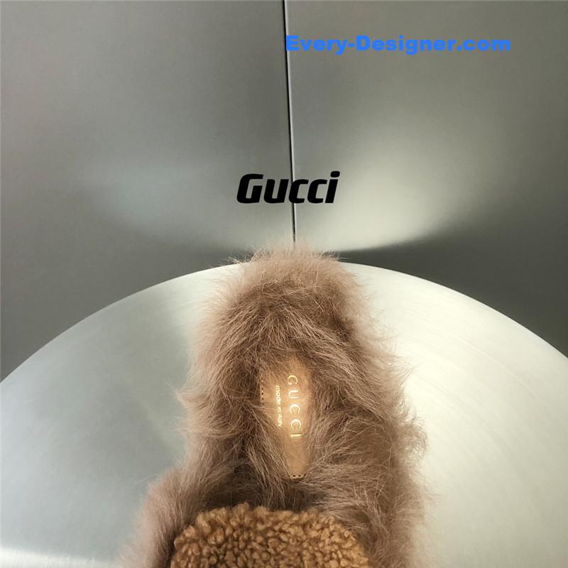 Gvc*1 fur slippers