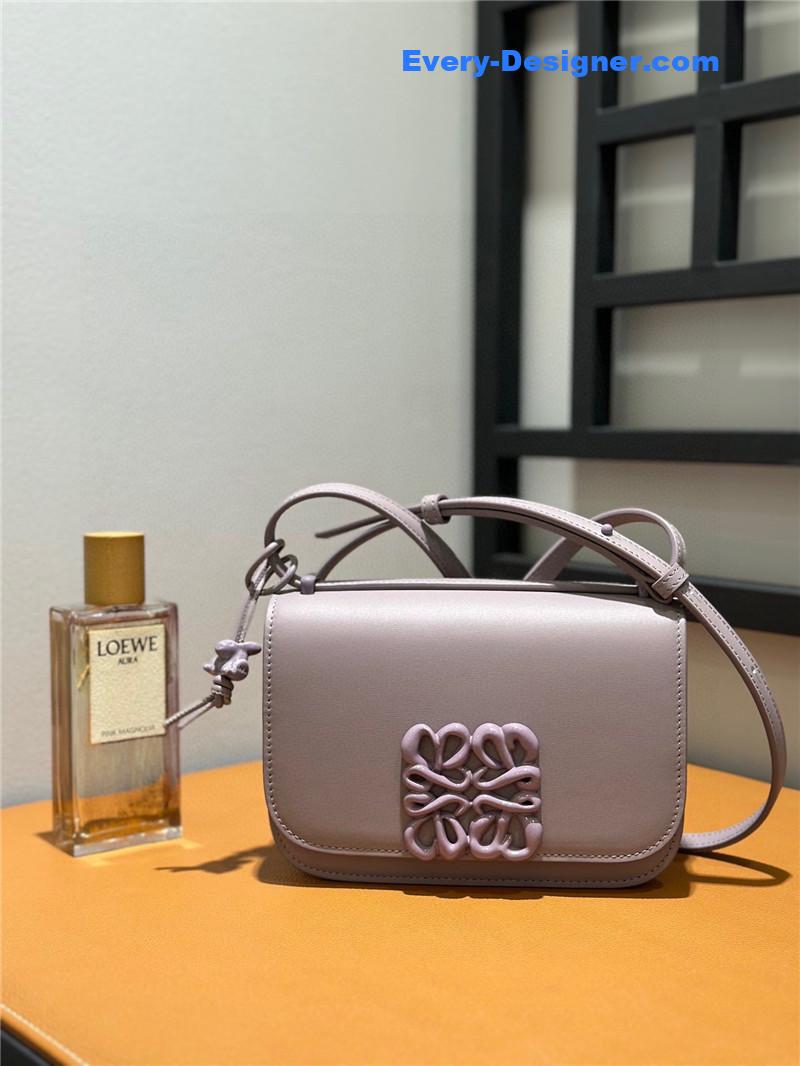 L0ew* goya bag