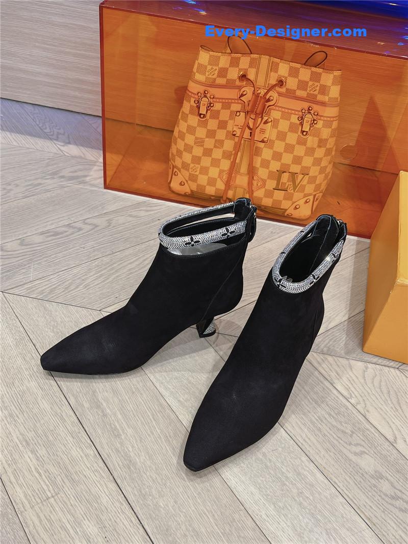 l0vis Vvtt0n lv logo printed short boots