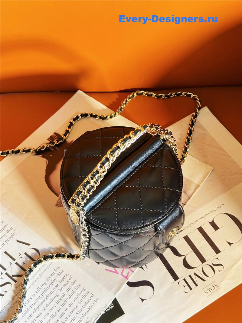 Ch**el handle cosmetic bag