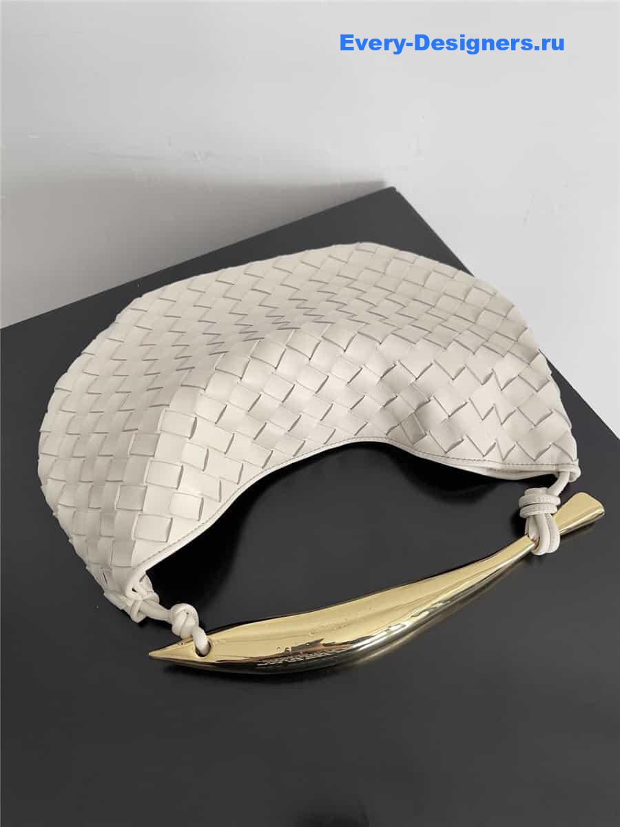 b0tt*ga Ven*ta sardine bag medium