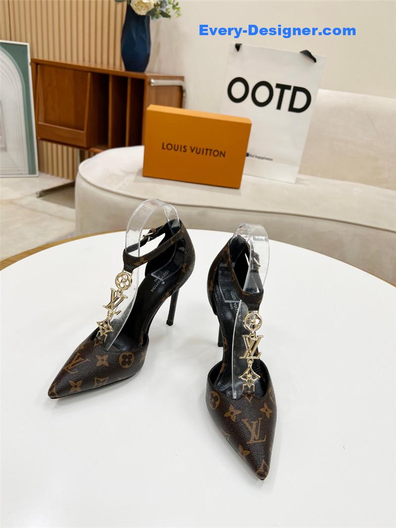 l0vis Vvtt0n lv metal chain high heels