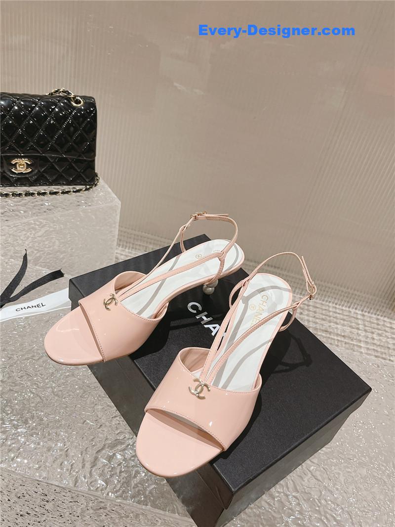 CC explosion models large logo sandals