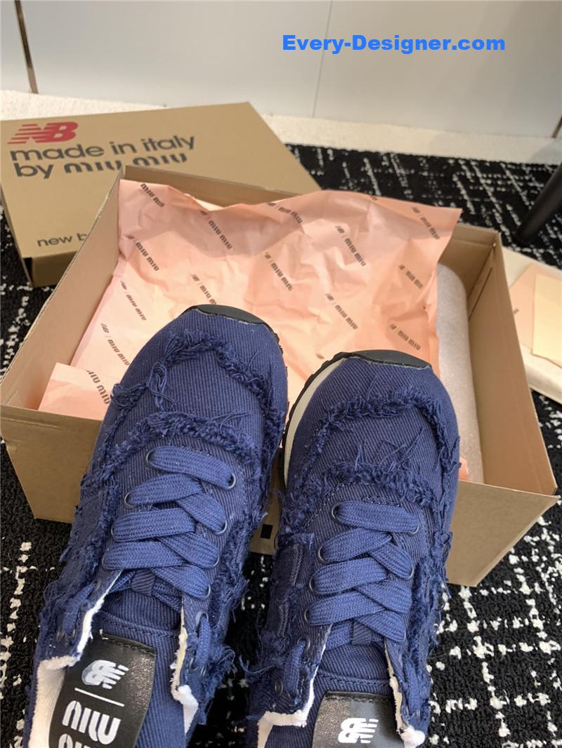 M1um1u retro rough grain upper stitching casual shoes