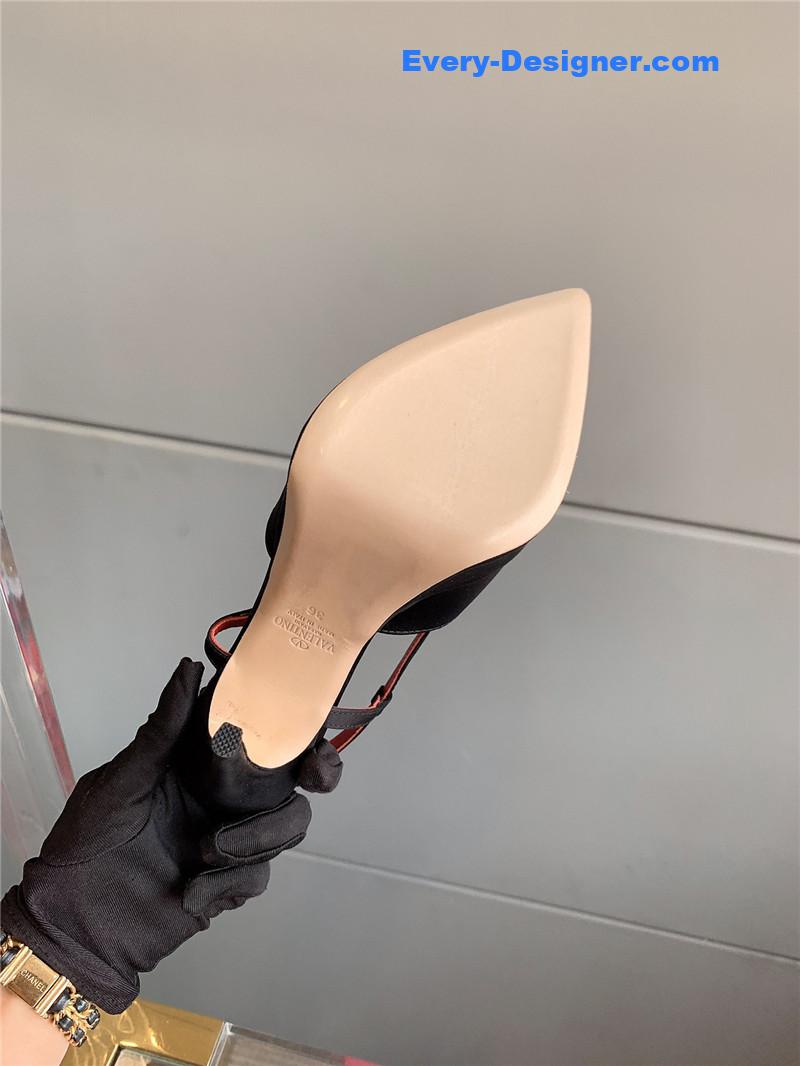 Va1e*ntin0 new sky high heels