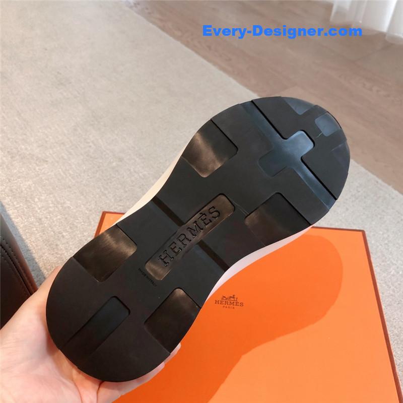 H**me5 new sneakers