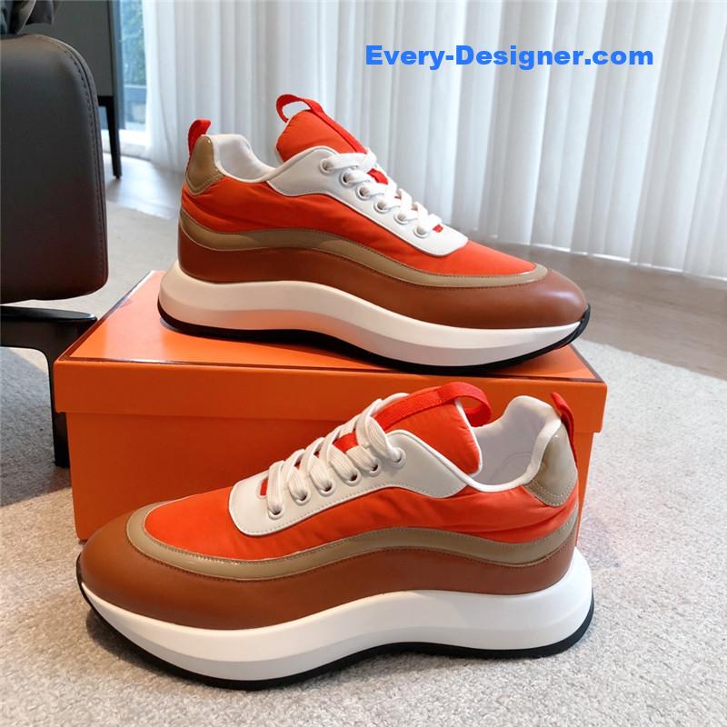 H**me5 new sneakers