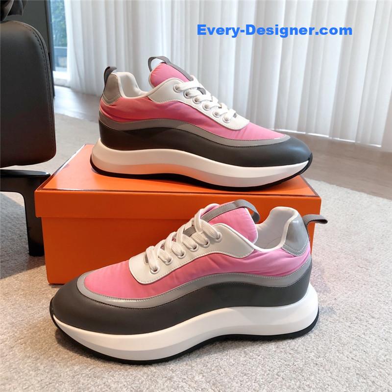 H**me5 new sneakers