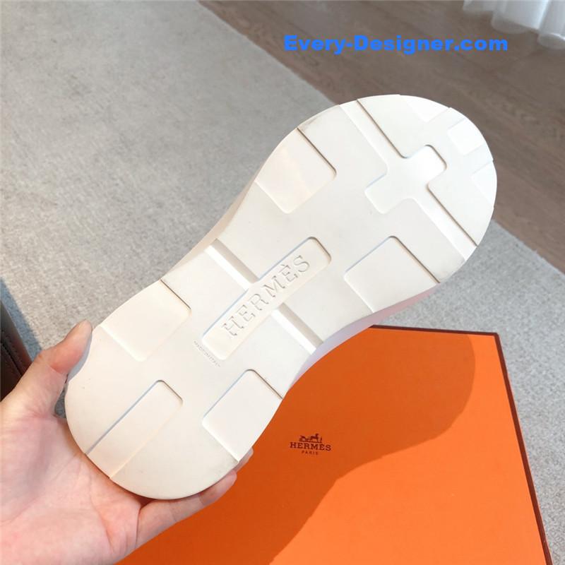 H**me5 new sneakers