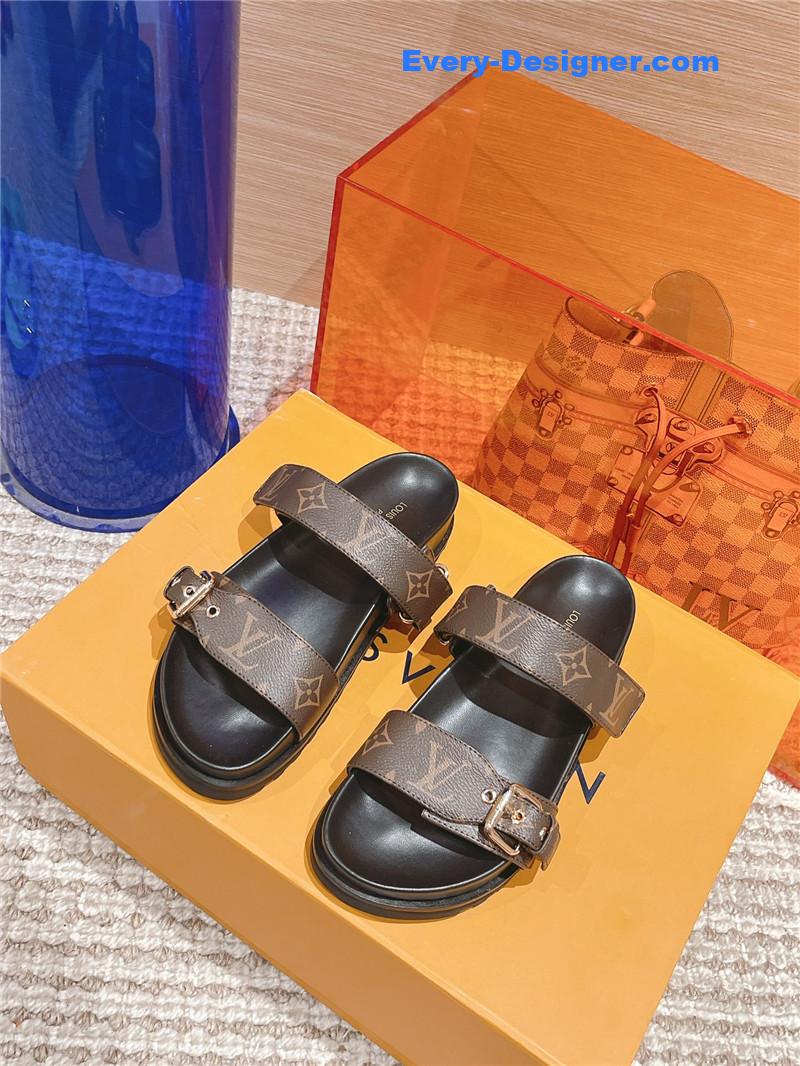 l0vis Vvtt0n lv new embossed sandals and slippers