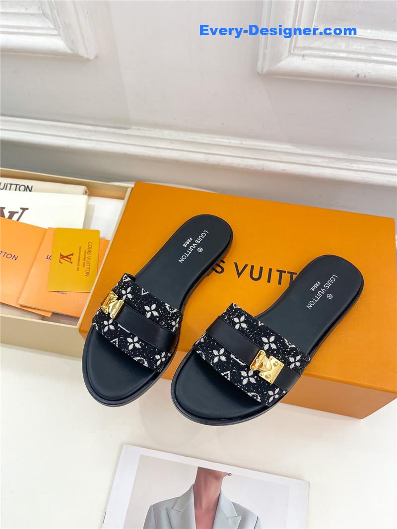 l0vis Vvtt0n lv spring and summer new metal buckle slippers