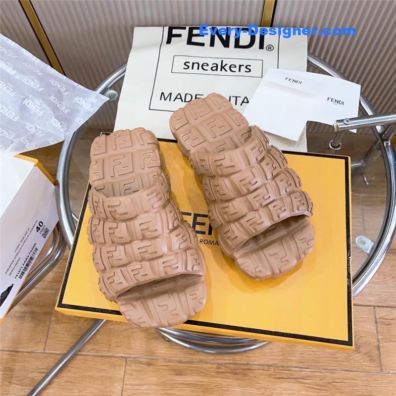 F**di environmentally friendly rubber couple slippers