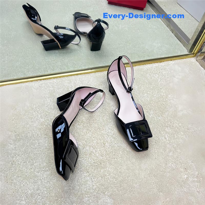 roger u1u1er classic buckle strap sandals