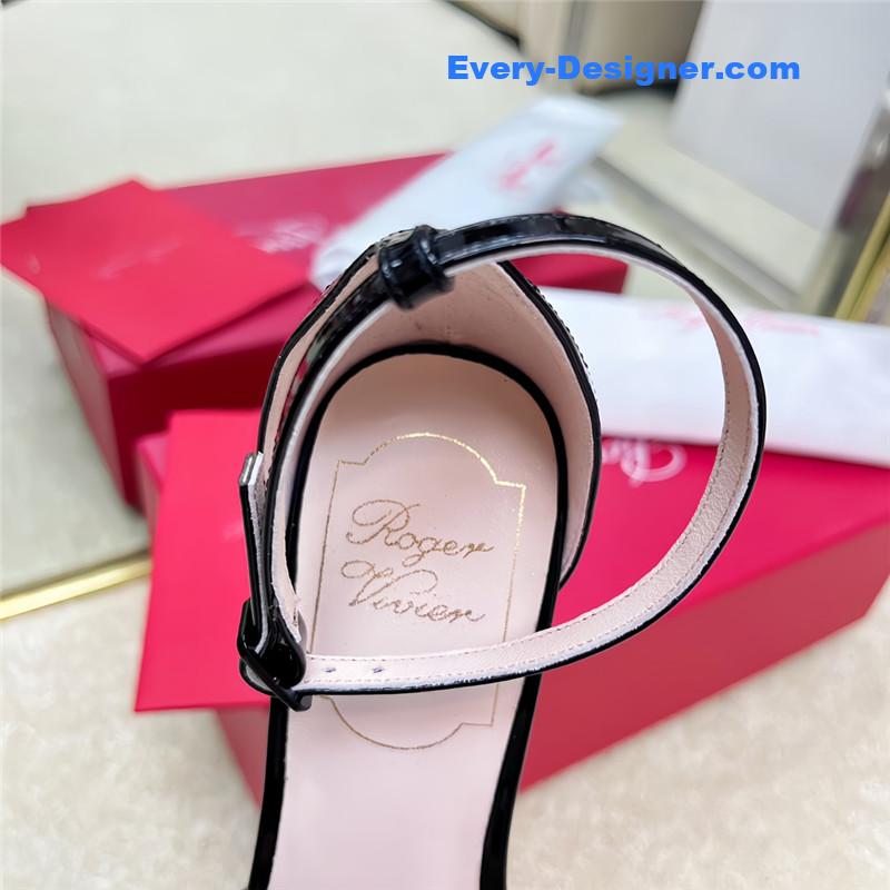 roger u1u1er classic buckle strap sandals