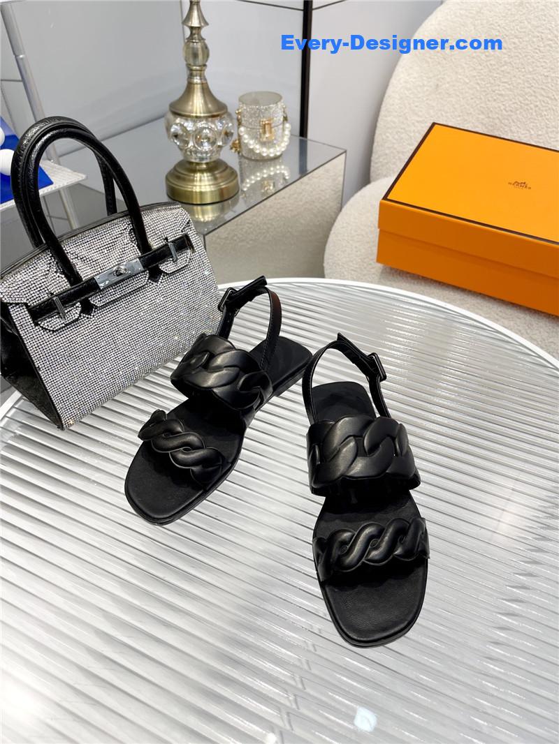 H**me5 pig nose sandals