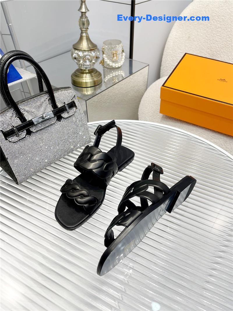 H**me5 pig nose sandals