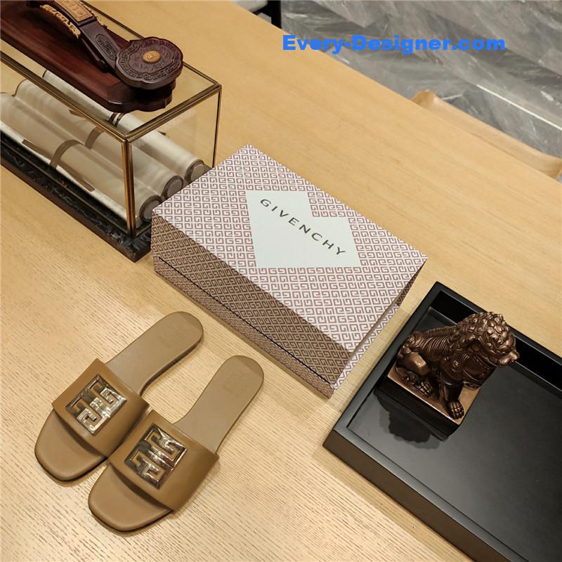 Givenchy Trendy Flat Slides