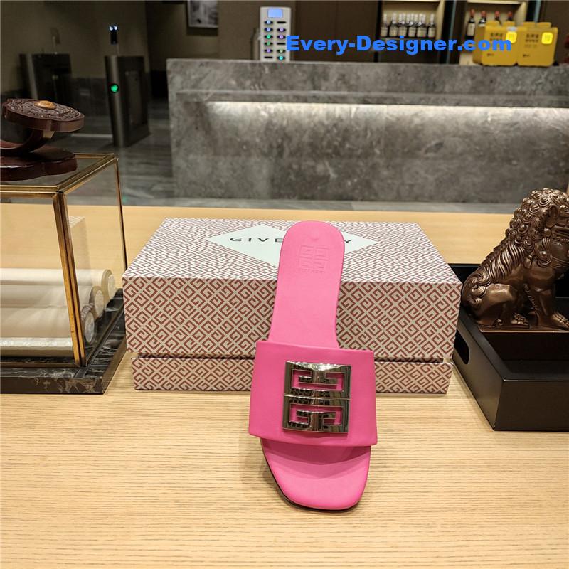 Givenchy Trendy Flat Slides