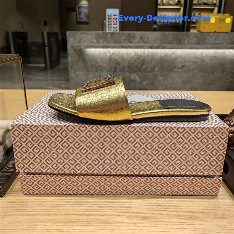 Givenchy Trendy Flat Slides