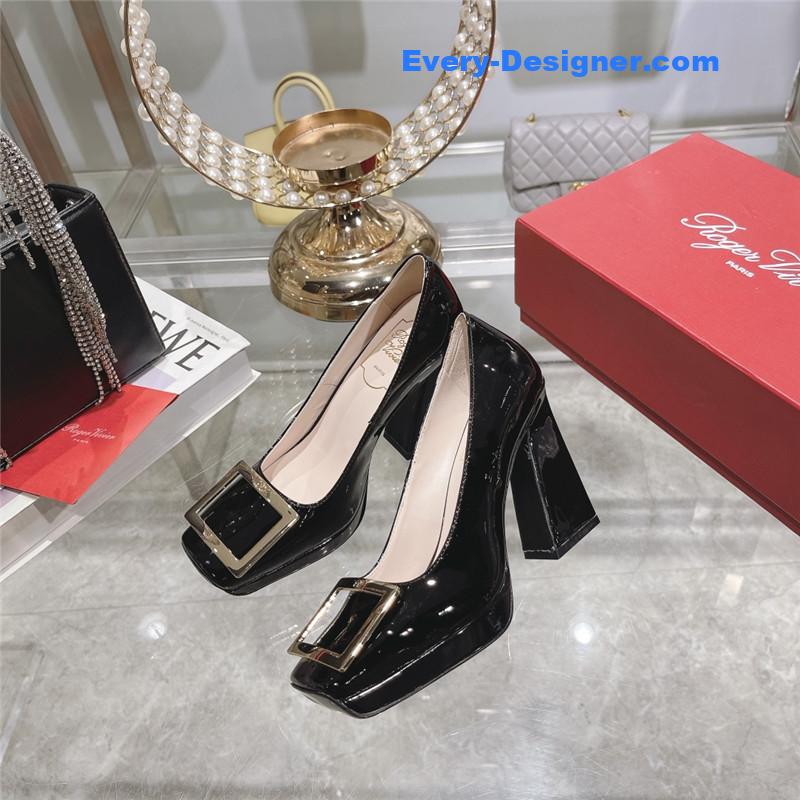 roger u1u1er classic buckle pumps